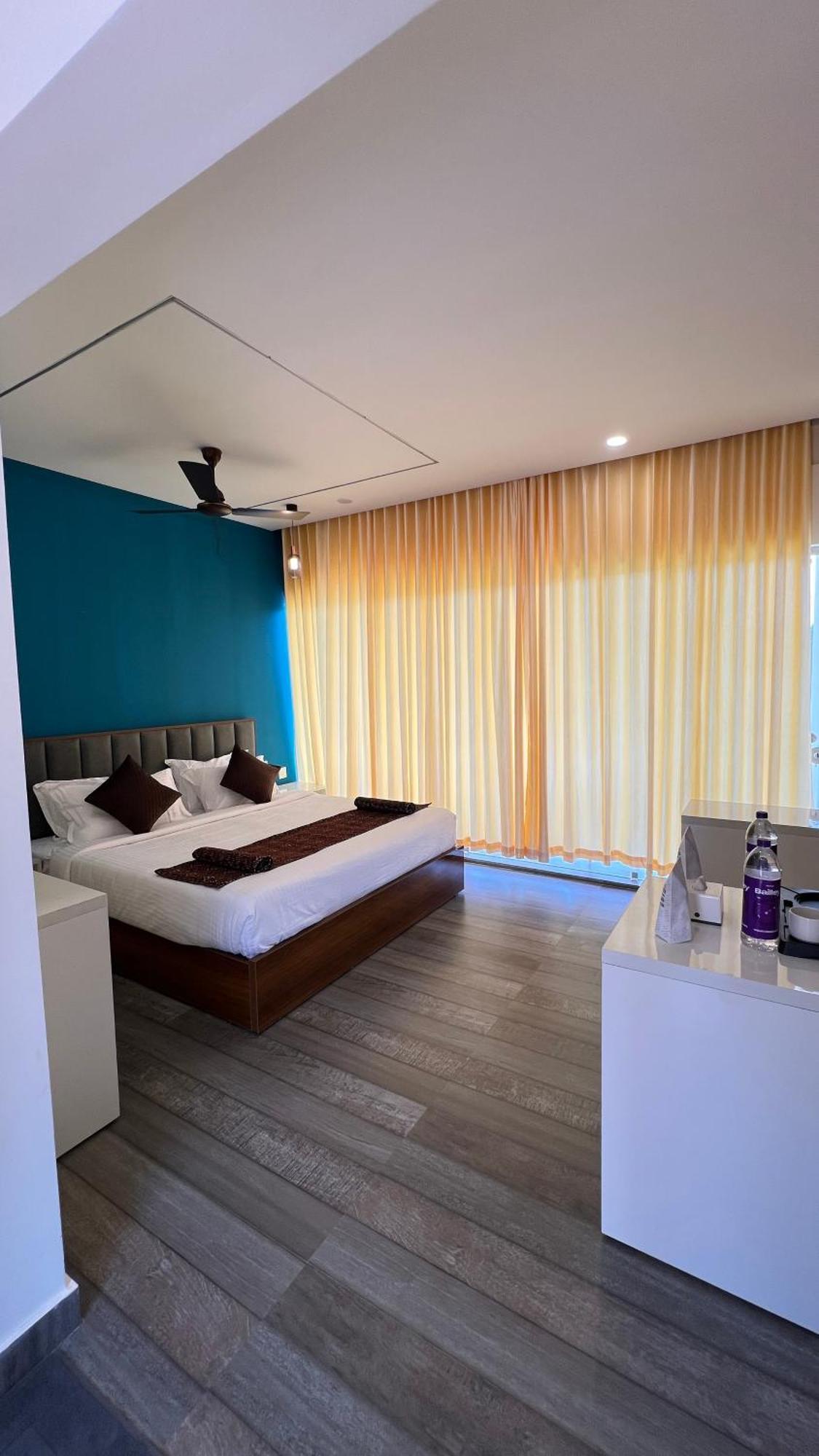 Aura Safari Hotell Vaduvanchal Eksteriør bilde